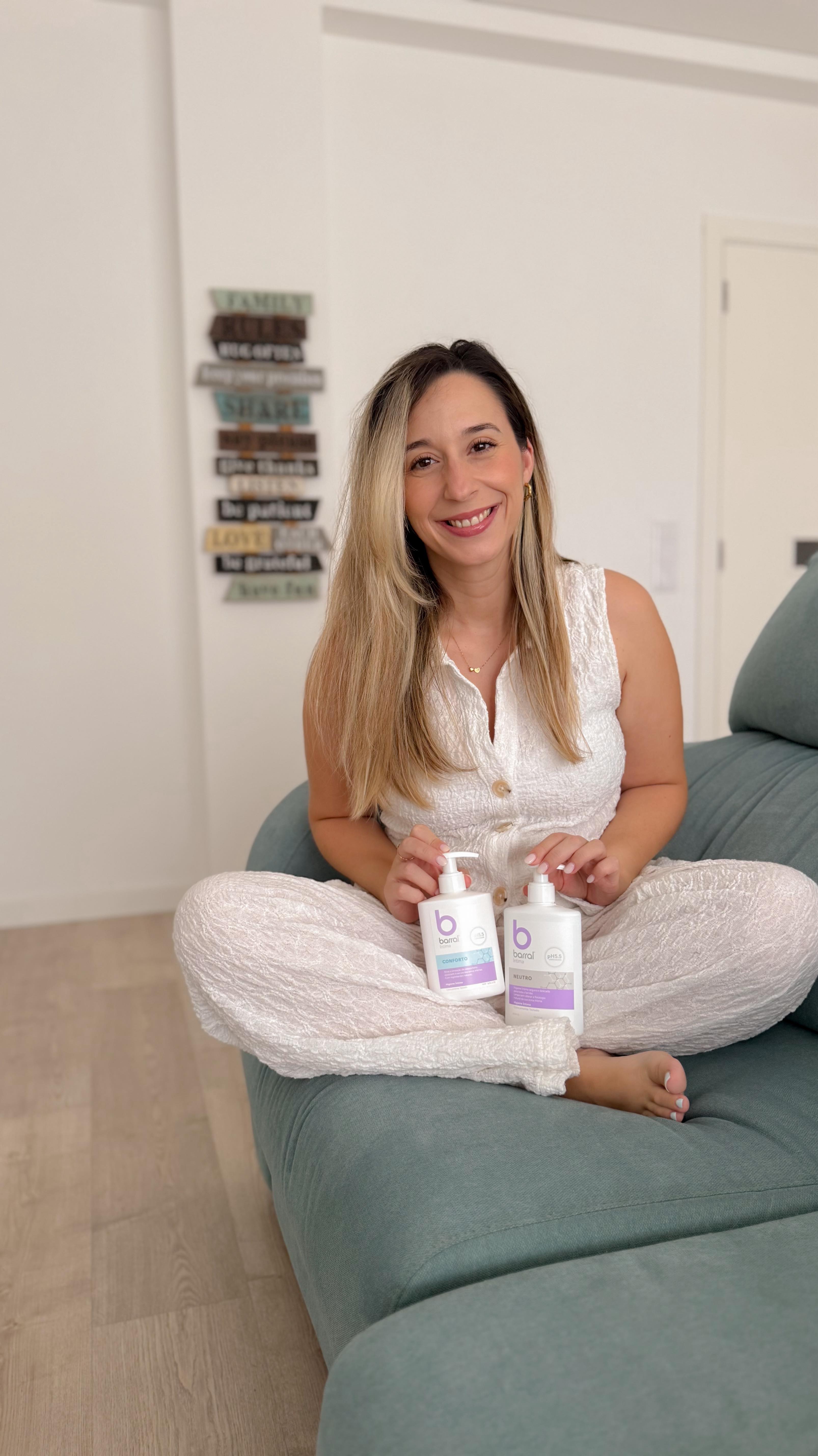 Outubro Rosa: o lembrete perfeito para cuidarmos de nós! 💗

Como prometido, hoje venho falar abertamente sobre um tema ainda pouco falado: os cuidados perineais no pós-parto e a sua importância.

Neste reels, partilho convosco os cuidados perineais que tive depois do parto do Lourenço, tudo de forma prática, real e sem tabus. Porque cuidar da nossa zona íntima… é cuidar de nós. 🫶🏼

E para isso, conto com a gama íntima da @barralportugal na minha rotina de autocuidado.

E por aí já passaste por esta fase? Ou houve algum cuidado que te ajudou no pós-parto e que gostavas de partilhar?

#posparto #cuidadosperineais #maternidade #barralÍntima #BarralÉdeFamília #OutubroRosa #babieseverywhere_