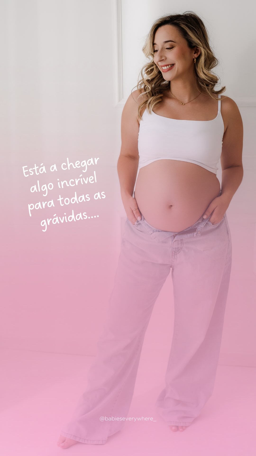 A contagem decrescente começou ✨

Algo incrível está a caminho para todas as grávidas 🤰

Por isso se estás grávida, fica atenta porque amanhã vou revelar uma novidade que pode transformar completamente a tua experiência nesta fase tão especial.

Algum palpite sobre o que aí vem? 
Deixa-o nos comentários!👇

E se ainda não segues a @babieseverywhere_ é a altura perfeita para o fazer 🤭🥰

#gravidezdescomplicada #gravidez #chegadadobebe
#maternidade #babieseverywhere_