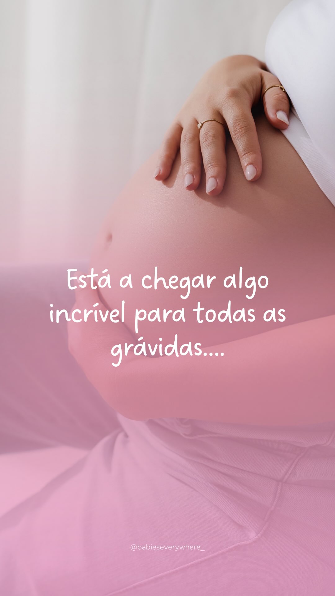 ✨ A contagem decrescente começou ✨

Algo incrível está a caminho para todas as grávidas🤰

Por isso se estás grávida, fica atenta porque amanhã vou revelar uma novidade que pode transformar completamente a tua experiência nesta fase tão especial.

Algum palpite sobre o que aí vem? Deixa-o nos comentários!👇

E se ainda não segues a @babieseverywhere_ é a altura perfeita para o fazer para não perderes nada 🥰

#gravidezdescomplicada #gravidez #chegadadobebe
#maternidade #babieseverywhere_